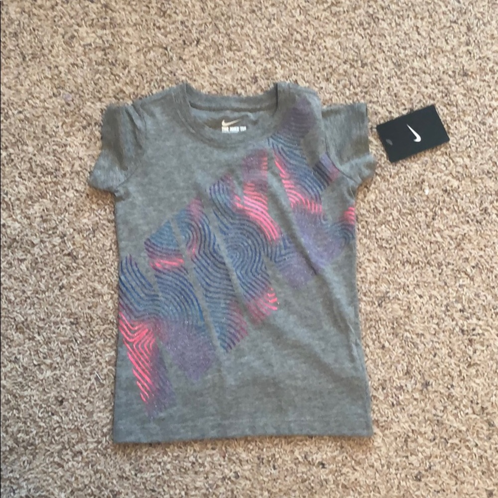 Little girls Nike tee